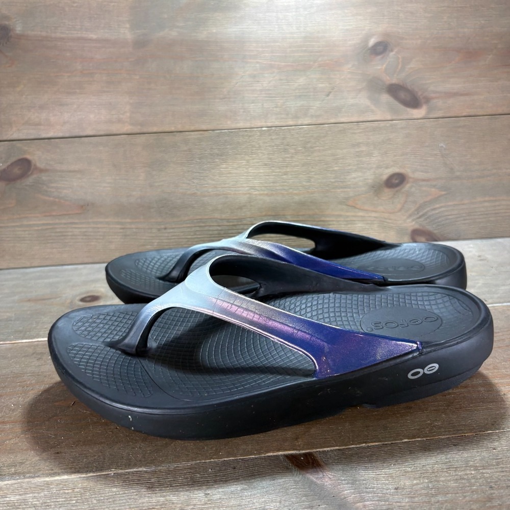 OOFOS OOlala Luxe Womens size 8 shoes Black Recovery Cushioned flip flop sandals